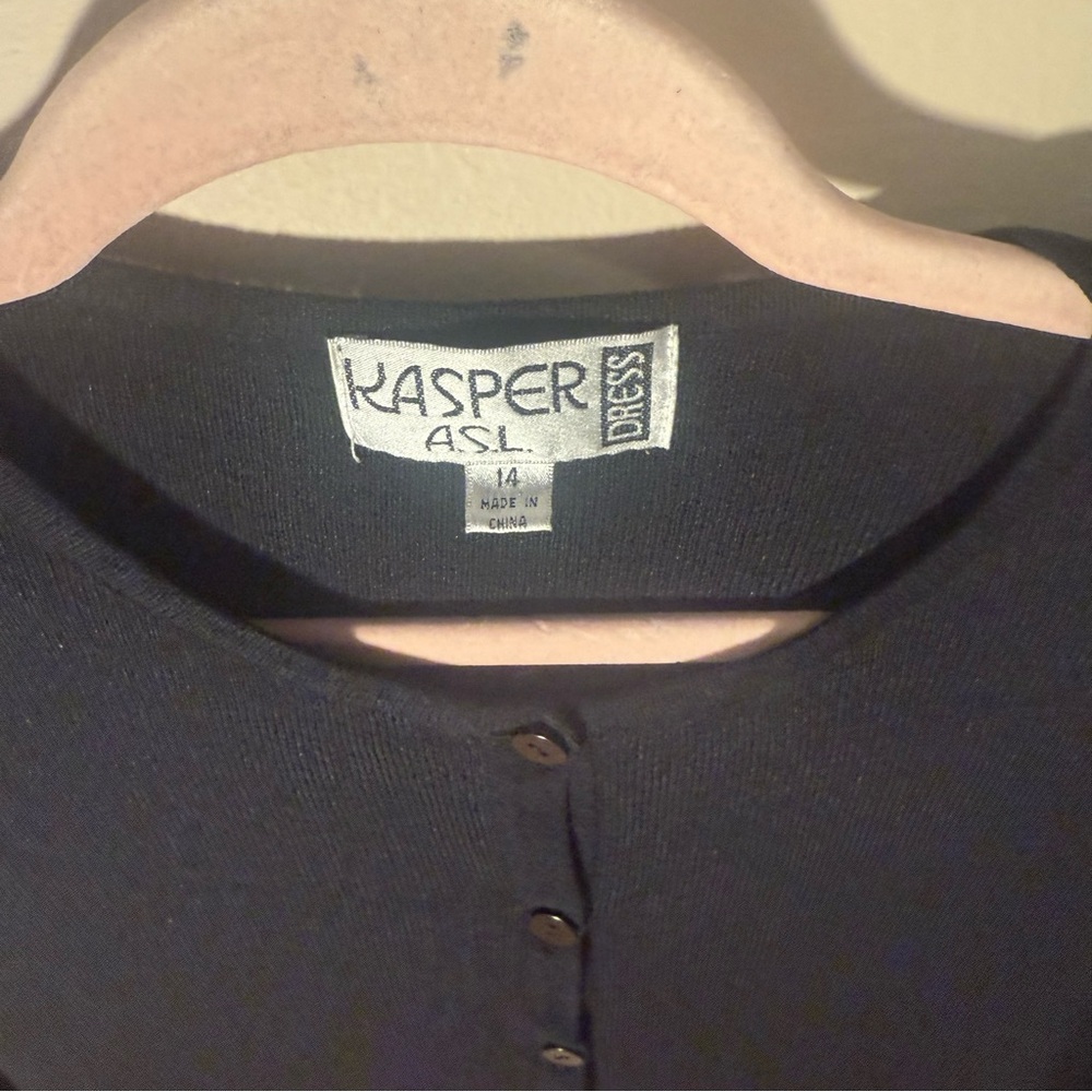 KASPER Black Long sleeve Sweater with V Neck button down Embroidery SZ/14 - Picture 2 of 7
